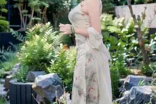 老赖老爸晒聊天记录逼债？严浩翔演唱会崩溃背后真相太扎心