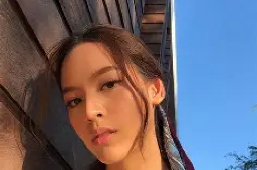 震惊！卢昱晓因片场不当行为塌房网友热议职业素养问题