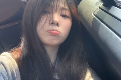 他是著名演员总演坏蛋导致57岁才结婚妻子至今都没有露过面