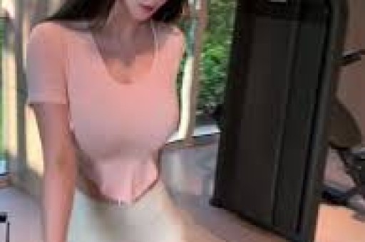 78岁秦祥林现状：前妻是谢贤初恋定居美国成富商谢贤去世没来
